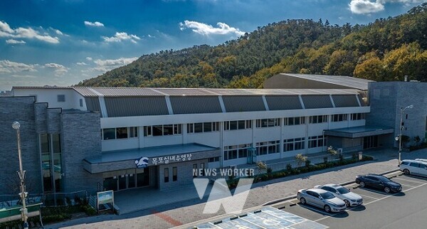 목포실내수영장 수영강습이 내년 1월부터 재개되는 가운데 오는 25일부터 선착순 신청받는다. / 목포시 제공