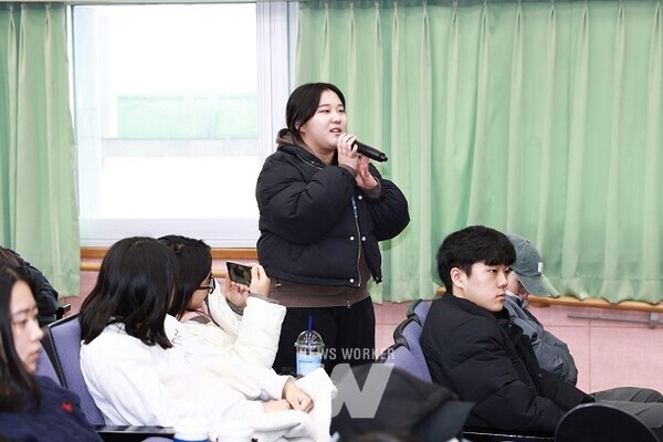 질문, 건의하는 화순고 학생