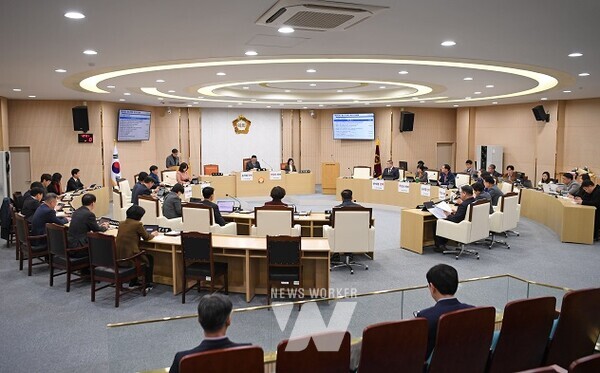 광산구의회(의장 김명수)가 20일 제293회 정례회 제3차 본회의를 끝으로 올해 의사일정을 마무리했다