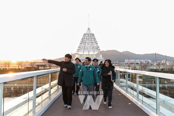 겨울 한파 녹이는 열띤 현장 행정, 12월 중 제2차 ‘현장 소통의 날’ 개최(동천 빛 어울림교 준공)