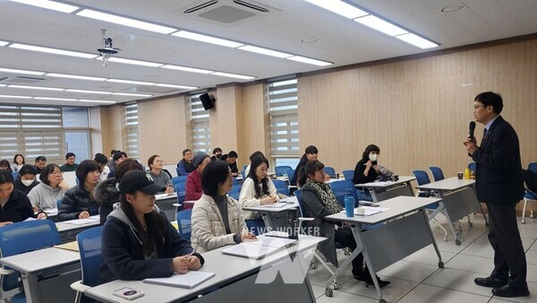 광주광역시농업기술센터는 유기농업에 대한 이해와 실무능력을 배양하고 농업인의 경쟁력 강화를 위해 신규농업인 유기농업반 과정 교육생을 오는 30일까지 모집한다