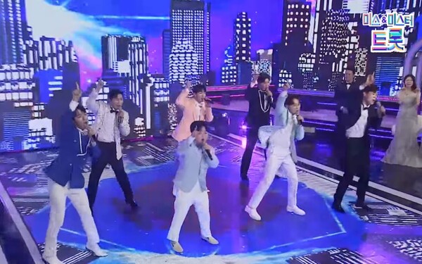 '미스터트롯2' 톱7 안성훈, 박지현, 진해성, 나상도, 최수호, 진욱, 박성온이 부른 '전성기' [사진=미스 앤 미스터 트롯]