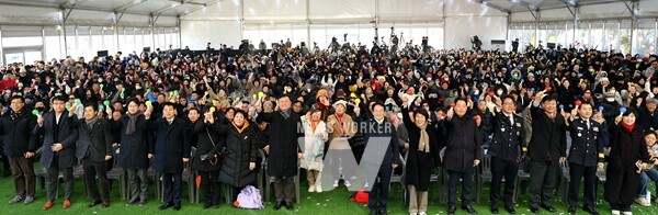 제53회 강진 청자축제가 지난 22일 강진군 대구면 고려청자 도요지 일원에서 개막했다.