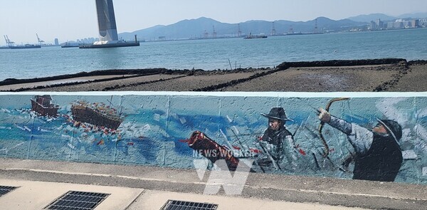 여수시 묘도동, 도독마을 방파제가 벽화로 탈바꿈 ‘눈길’