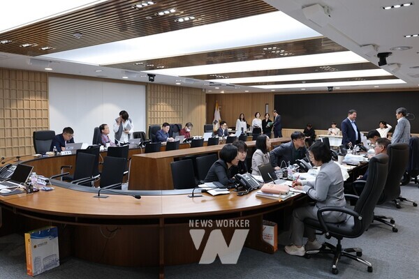 전라남도의회는 지난 19일 2024회계연도 전라남도 및 전라남도교육청에 대한 결산검사를 마무리했다