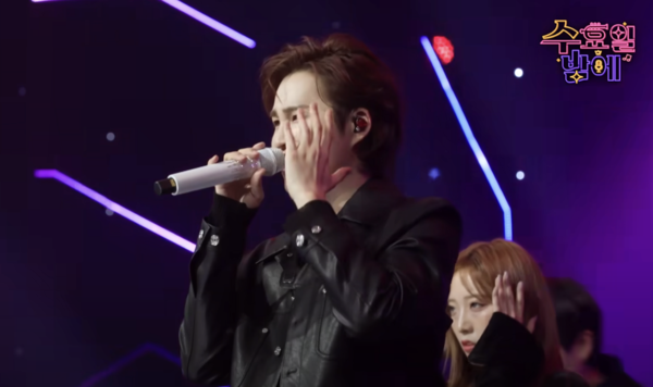 전영록 무대를 커버하는 김희재 [사진=미스 앤 미스터 트롯]