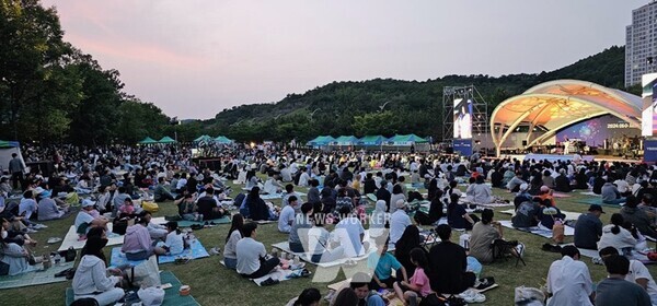 전남 여수시(시장 정기명)는 오는 6월 7일(토) 오후 5시부터 9시 30분까지 예술의 섬 장도에서 ‘2025 여수재즈페스티벌’을 개최한다