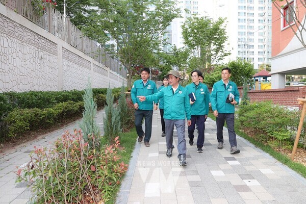 전남 광양시(시장 정인화)는 지난 27일 ‘5월 제2차 현장 소통의 날’을 운영하고, 주요 사업 현장을 방문해 추진 상황을 점검했다