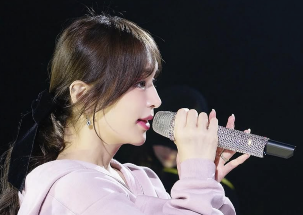 일론 머스크의 아이를 낳았다는 루머를 부인한 일본 가수 하마사키 아유미 [사진=하마사키 아유미]