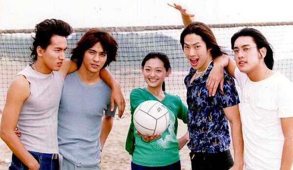 2001년 공개돼 아시아 전역에서 사랑받은 대만 드라마 '유성화원'. 왼쪽부터 언승욱, 주유민, 고 서희원, 오건호, 주효천 [사진=드라마 '유성화원' 공식 스틸]