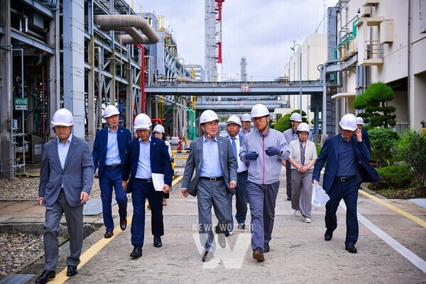 정기명 여수시장이 ‘시장이 간다! 여수 통통’ 일환으로 금호석유화학을 방문했다.