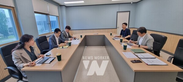 광주시교육청 및 동·서부교육지원청 합동현장점검팀이 14일 광주청소년꿈키움센터를 방문해 현장 점검을 하고 있다. / 광주광역시교육청 제공