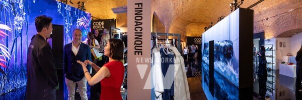 콘진원은 6월 17일부터 20일까지 이탈리아 피렌체에서 개최된 세계 최대 남성복 박람회 ‘피티 우오모 108’에 주빈국 자격으로 참가해 한국공동관 ‘코드 코리아’를 성공적으로 운영했다.(피티 우오모 108 한국공동관 코드 코리아 현장 사진)