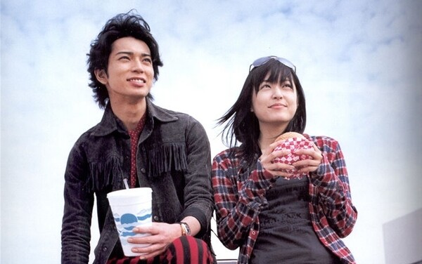 '꽃보다 남자'로 실제 커플까지 됐던 마츠모토 준(왼쪽)과 이노우에 마오 [사진=드라마 '꽃보다 남자' 스틸]