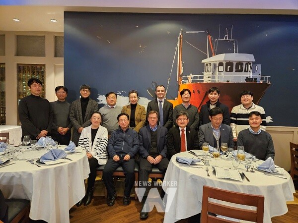 MIT와 인공 광합성 기반 CO₂ 액체 연료 전환 국제공동연구 협의