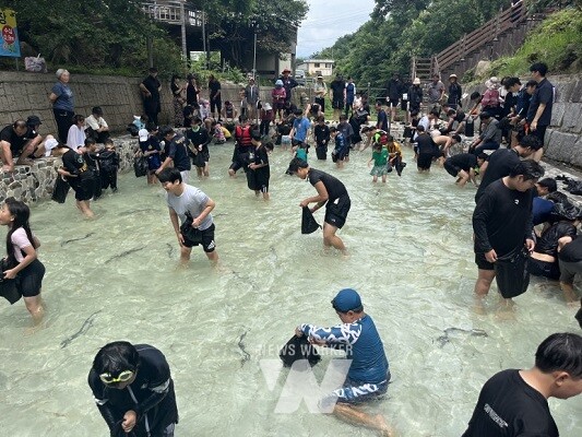 2024 월출산기찬랜드 개장식_장어잡기