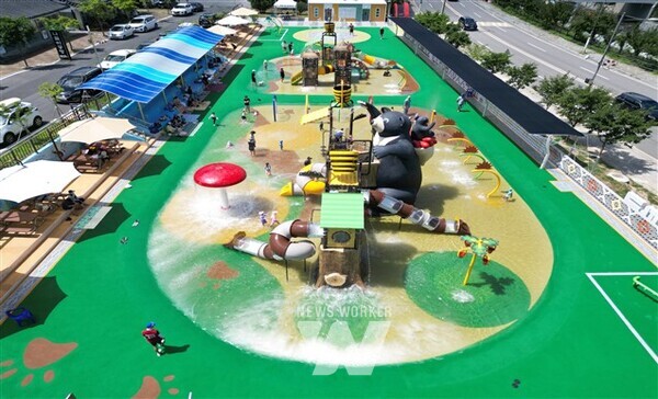 전남 구례군은 본격적인 여름철을 맞아 산동면 “나들이 워터파크”를 오는 7월 12일부터 8월 24일까지 44일간 무료 운영 한다