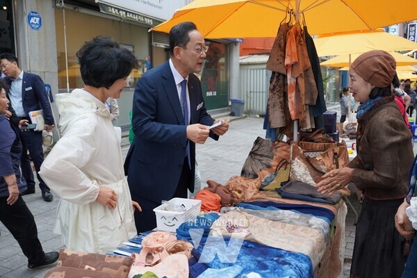 해남군 원도심에서 열리는 땅끝달달야행이 여름시즌에 맞춰 더욱 시원해진 프로그램으로 방문객들을 맞는다.