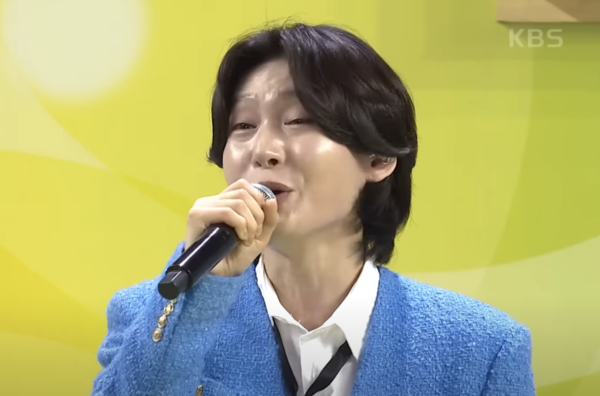 '전국노래자랑'에 초대가수로 등장한 김용빈 [사진=KBS 레전드 케이팝]