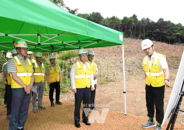 신장성변전소 건설 현장 방문