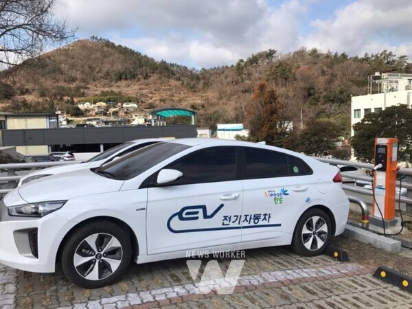전남 완도군은 온실가스 감축 및 쾌적한 대기 환경 조성을 위해 ‘2025년 하반기 전기 자동차·이륜차 보급 사업’을 추진한다