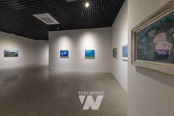 최상준전시실 : 전시 주제 밖의 정완기 작가 작품들