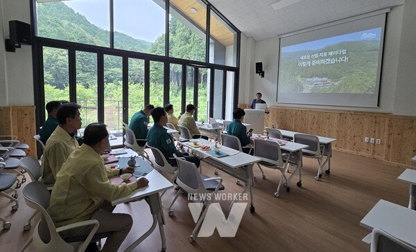 도시건설위원회(위원장 이향기)는 제288회 임시회 기간 중인 지난 18일, 지역 주요 사업 현장을 직접 방문해 진행 상황을 점검하고, 향후 발전 방향에 대한 다양한 의견을 나눴다