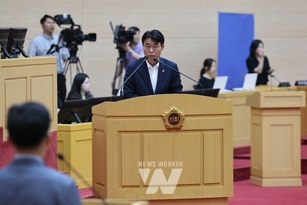 도정 질문하는 류기준 전남도의원