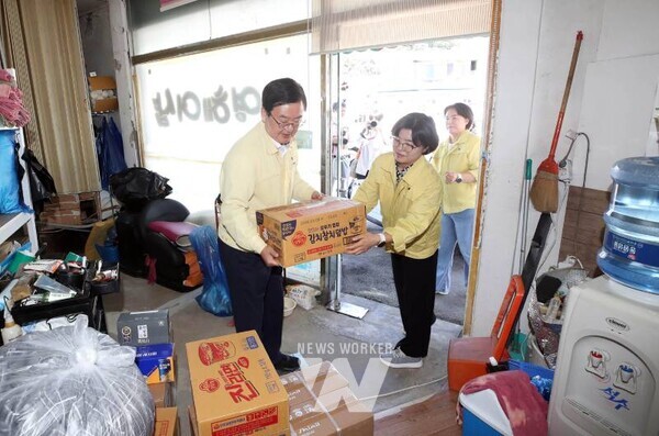 29일 북구는 지난 22일부터 사회복지공동모금회와 함께 추진 중인 ‘긴급 의연금품 자율 모금 캠페인’을 통해 모인 물품을 수해 가구에 전달한다