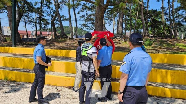 전라남도가 해수욕장을 찾는 이용객이 증가할 것으로 보고, 선제적 안전사고 예방을 위해 8월 24일까지 53개 개장 해수욕장에 대한 안전관리 체계, 이용환경 관리실태 등을 유관기관 합동으로 집중 점검한다