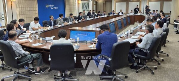 전라남도는 신안 해상풍력 집적화단지 추진을 위한 제5차 민관협의회를 지난 28일 도청에서 개최했다.
