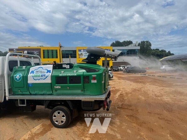 전남 장성군이 풍수해 감염병 예방을 위한 선제적인 방역에 나섰다.