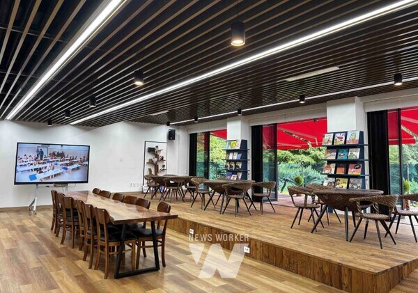 업무 및 회의를 할 수 있는 워케이션 공간‘공간,휴’