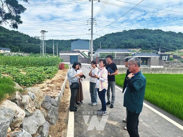 나주시가 35개 마을을 대상으로 현장 평가를 실시하고 있다. (사진제공-나주시)