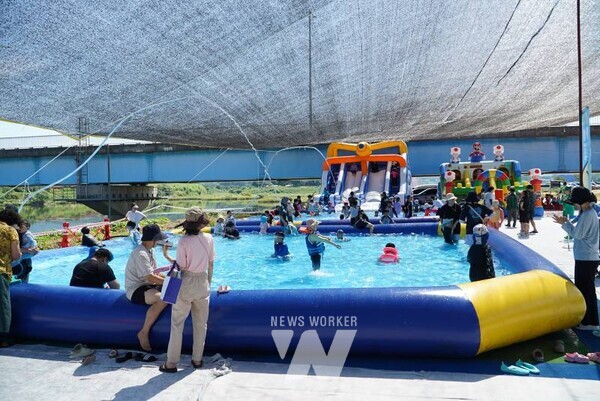 2025 남평 드들섬 페스티벌 사흘간 성황리에 개최돼 도심 속 대표 여름 피서지로 자리매김했다. (사진제공-나주시)