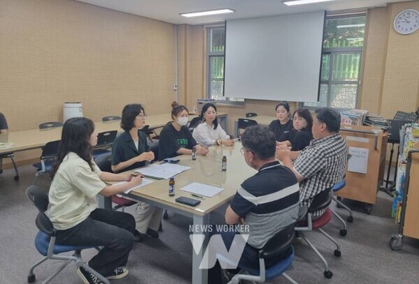 담양군은 전라남도교육청 담양도서관으로부터 기증받은 약 2,000권의 도서를 관내 작은도서관에 배분하는 ‘작은도서관 도서 나눔 행사’를 마무리했다