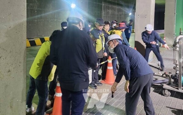 제주시 연동제성마을회 주민 현장 방문.(사진제공-나주시)