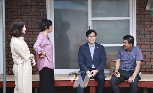 우승희 영암군수 이명범 애국지사 유족 위문