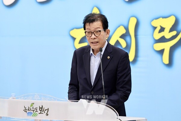 이동현 의원이 보성군 어민연합회 이·취임식에서 축사하고 있다.