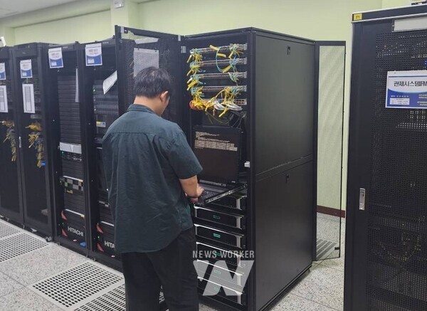 광주시교육청(교육감 이정선)은 ‘2025년 교육부 주관 사이버공격 대응훈련’에서 수행능력을 인정받아 A등급 최상위 평가를 받았다