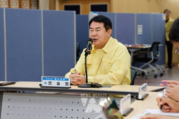 이정선 광주시교육감이 18일 본청 상황실에서 을지연습 최소 상황보고를 받은 후 모두 발언을 하고 있다. / 광주시교육청제공