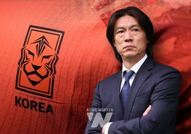 카스트로프의 주 포지션은 중앙 미드필더이지만, 다양한 포지션 소화가 가능한 멀티플레이어다. 라이트백으로서도 좋은 모습을 보였으며, 우측 미드필더, 공격형 미드필더, 수비형 미드필더 등 대표팀에 부족한 부분에 유용하게 기용될 수 있다. 현재 원두재가 부상인 상황에서 옌스가 그 자리를 대신 할 수 있으며, 경우에 따라 감독은 넓은 활동량과 적극적인 압박 및 경합을 무기로 유동적으로 전술을 구사할 수 있다. 즉, 선수 한명 바뀌었을 뿐인데 시원시원함을 보여줄...[본문 중에서]