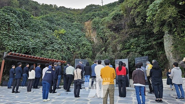 다크투어- 여수 만성리 형제묘