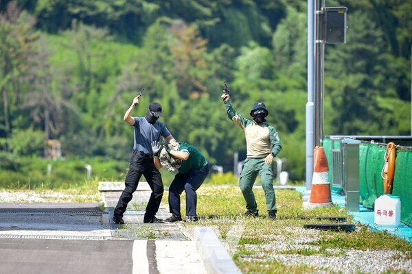 지난 20일 여수 둔덕정수장에서 실시된 ‘국가중요기반시설 자폭드론 테러 및 독극물 살포 대응 유관기관 합동훈련’