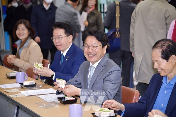 산단근로자 조식센터 간편한 아침한끼 개소식 모습