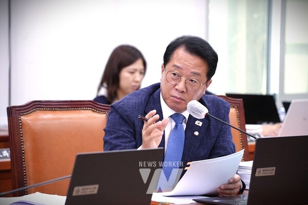 질의하는 문금주 의원