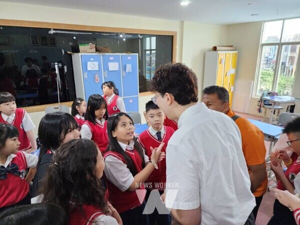 전남 교원과 인도 국제학교 교원이 함께한 단체사진.