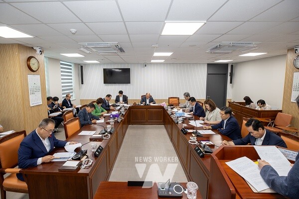 해남군의회, 2025년도 제12차 의원간담회 개최