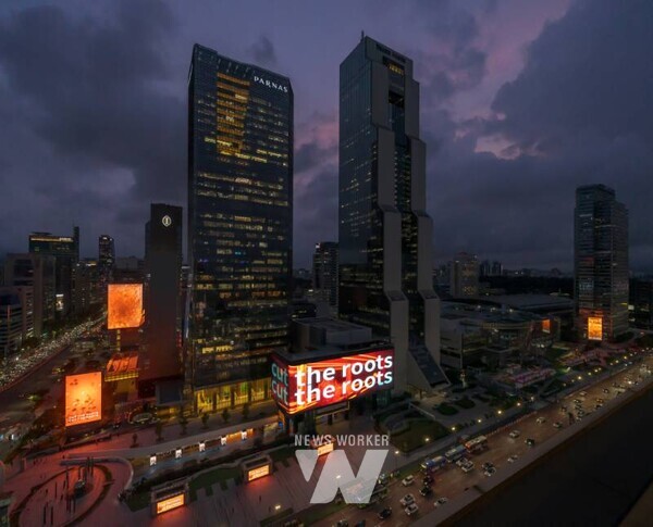 《다공의 도시: 바람이 오는 곳》 설치 전경 ⓒ 최찬숙. 사진: 전병철. 제공: 마스그린.