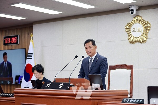 제303회 임시회 1차 본회의(이호성 의장)